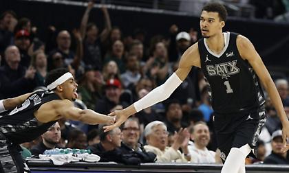 Ο Δήμαρχος του Σαν Αντόνιο θέλει για… Δήμαρχο τον Γουεμπανιάμα!