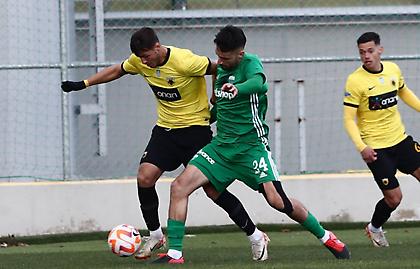 ΑΕΚ Β-Λεβαδειακός