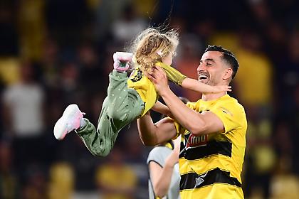 Πανηγύρισαν με τα παιδιά τους οι παίκτες της ΑΕΚ