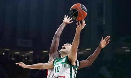 Σε δημιουργικό οίστρο ο Σλούκας, μοίρασε 6 ασίστ στο πρώτο δεκάλεπτο του ντέρμπι