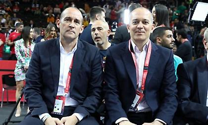 Ολυμπιακός: «Να σταματήσει ο παρκαδόρος να προκαλεί και να προτρέπει σε βία»