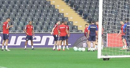 Live streaming η τελευταία προπόνηση του Ολυμπιακού στο Σουκρού Σαράτσογλου πριν τη μεγάλη μάχη