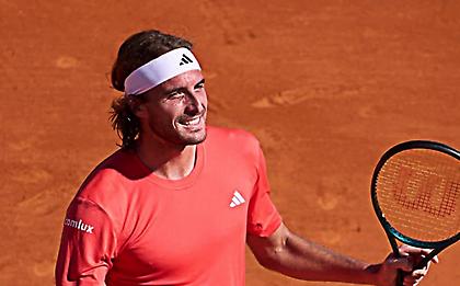 «Αγρίεψε» και πέρασε στους 16 του Barcelona Open ο Τσιτσιπάς