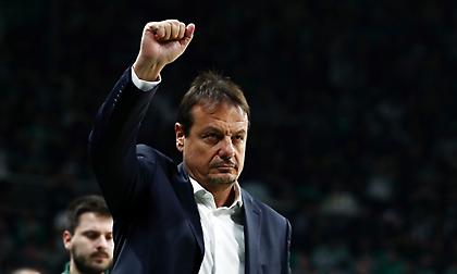 Συλληπητήρια και από την ΑΕΚ Betsson προς τον Αταμάν για το θάνατο του πατέρα του