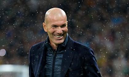 Έτοιμη να πυροδοτήσει τη «βόμβα» η Μπάγερν: Mια ανάσα από συμφωνία με τον Ζινεντίν Ζιντάν!