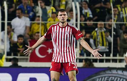 Αποβλήθηκε στο 124' με δεύτερη κίτρινη ο Ντόη