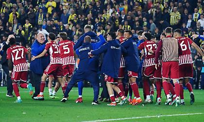 Τα highlights από την ιστορική πρόκριση του Ολυμπιακού μέσα στην έδρα της Φενέρμπαχτσε!