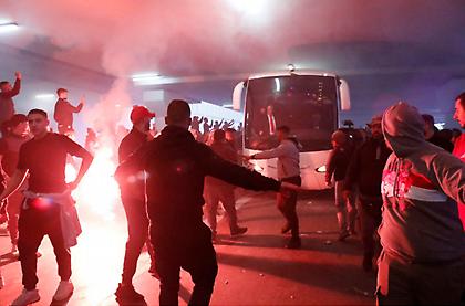 «Θρύλε σ’ αγαπώ! Φέρτε μας το ευρωπαϊκό!»: Θρυλική υποδοχή στον Ολυμπιακό