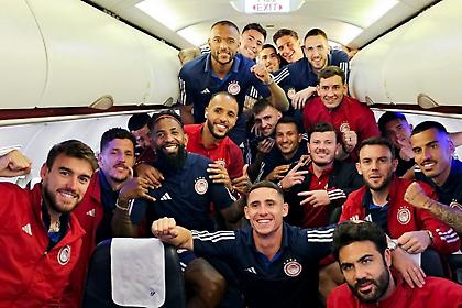 «Γυρνάμε θριαμβευτές»: Οι αναρτήσεις του Ολυμπιακού κατά την επιστροφή της αποστολής