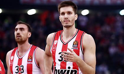 Πετρούσεφ: «Είμαι πολύ χαρούμενος στον Ολυμπιακό, γύρισα στην Ευρώπη για να βελτιωθώ»