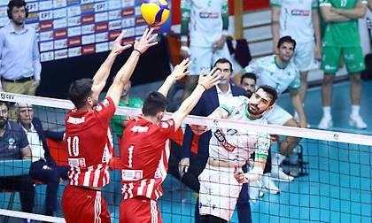 Ολυμπιακός-Παναθηναϊκός: Εκκενώθηκε η κερκίδα των οργανωμένων στον τελικό του βόλεϊ