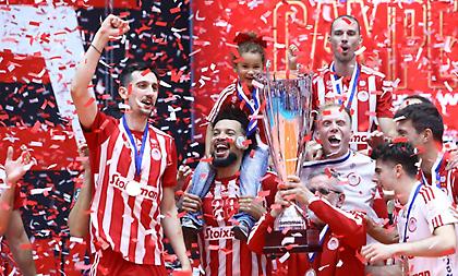 Η «Χρυσή Βίβλος» του ελληνικού βόλεϊ: Σήκωσε το 32ο ο Ολυμπιακός, παραμένει στα 21 πρωταθλήματα ο Παναθηναϊκός!