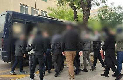 Τι βρέθηκε στην έρευνα της ΕΛ.ΑΣ για τους χούλιγκανς - Τα στοιχεία «φωτιά» και τα «βαθιά λαρύγγια»