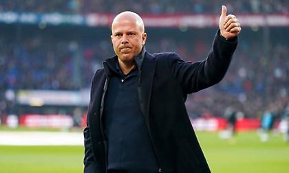 «Όχι» της Φέγενορντ σε πρόταση 9 εκατομμυριών ευρώ στην Λίβερπουλ για τον Άρνε Σλοτ