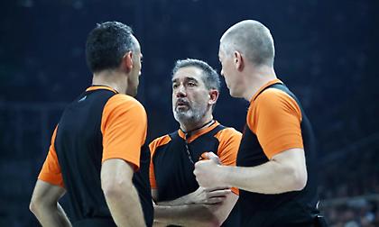 «Έχει δίκιο που διαμαρτύρεται ο Αταμάν - Δεν έπρεπε να δοθούν τρεις βολές σε καμία από τις δύο φάσεις του Μπόλντγουιν»