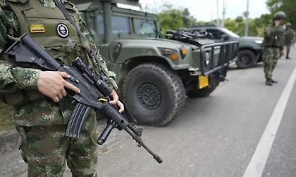 Κολομβία: Ο στρατός σκοτώνει 15 αντάρτες ομάδας αποκλεισμένης από τις ειρηνευτικές διαπραγματεύσεις