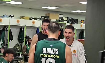 Η αποθέωση Σλούκα και Παπαπέτρου στα αποδυτήρια και το «Αυτός!» του Καλαϊτζάκη