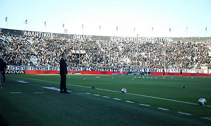 Με 11' καθυστέρηση η σέντρα στην Τούμπα: Δεν ξεκινούσε το ματς ο Σρέντερ λόγω πανό για Κατσούρη, ΑΕΚ και Μελισσανίδη!