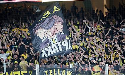 Οπαδοί της ΑΕΚ για υποστήριξη και στο αεροδρόμιο της Αθήνας