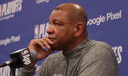 Ντοκ Ρίβερς: «Μπορεί να παίξει ο Αντετοκούνμπο στη σειρά, αλλά δεν θα τον θέσουμε σε κίνδυνο»