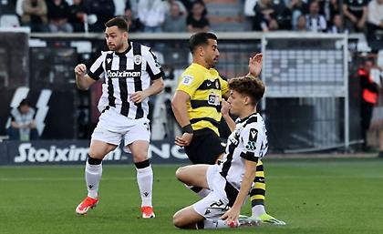 Στο όριο καρτών τέσσερις παίκτες του ΠΑΟΚ