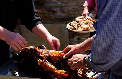 Πρακτικές συμβουλές για τα κόκκινα αβγά και τα ψητά του Πάσχα από τον ΕΦΕΤ - Πώς να μην πάθουμε δηλητηρίαση