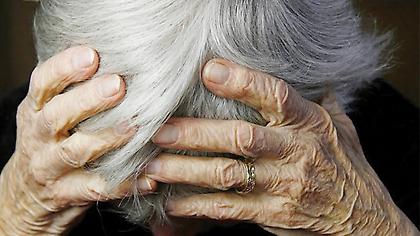 Χανιά: 15χρονος ξυλοκόπησε τη γιαγιά του!