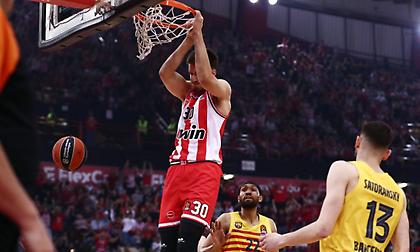 Τιμωρήθηκε σε νεκρό χρόνο από την Μπαρτσελόνα στο ΣΕΦ ο Ολυμπιακός!