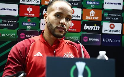 Ελ Αραμπί: «Σπουδαίος παίκτης ο Γουότκινς, αλλά να δούμε ποιος θα σκοράρει πρώτος»