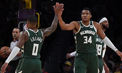 Γιάννης και Λίλαρντ δίνουν μεγάλη μάχη για να προλάβουν το αποψινό Game 6 με τους Πέισερς!