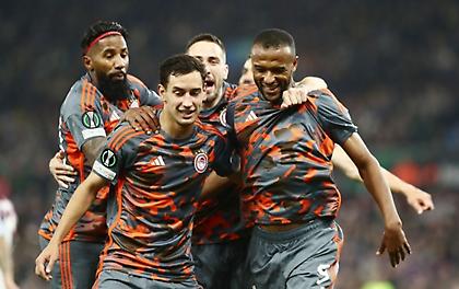 Απίθανο γκολ Έσε με... βοήθεια αντιπάλου και... 2-4 ο Ολυμπιακός