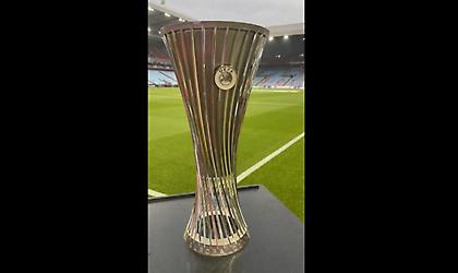 Πήρε θέση στο χορτάρι του «Βίλα Παρκ» το τρόπαιο του Conference League