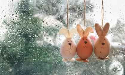 Aνάσταση... με ομπρέλες: Bροχερό το μεγάλο Σάββατο- Με τι καιρό θα ψήσουμε τον οβελία