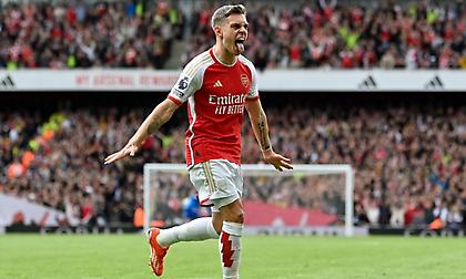 Καθάρισε την Μπόρνμουθ και βροντοφωνάζει ότι θέλει το πρωτάθλημα η Άρσεναλ