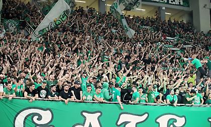 «Φλέγεται» ήδη το ΟΑΚΑ - Βίντεο από την κερκίδα των οργανωμένων του Παναθηναϊκού
