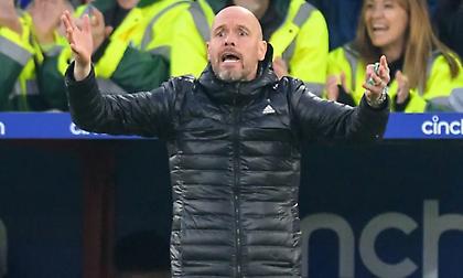 Τεν Χαγκ μετά τη συντριβή με 4-0: «Είμαι ο κατάλληλος προπονητής για τη Γιουνάιτεντ»