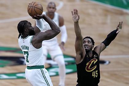 Οι Σέλτικς «εκτέλεσαν» με 18 τρίποντα τους Καβαλίερς και έκαναν το 1-0