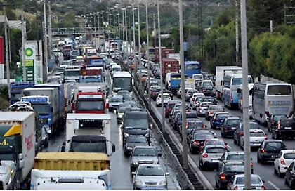 Μποτιλιάρισμα στην Αττική Οδό λόγω έργων