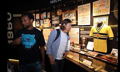 Στο Μουσείο Ιστορίας της ΑΕΚ ο Αλμέιδα και οι παίκτες (pics)