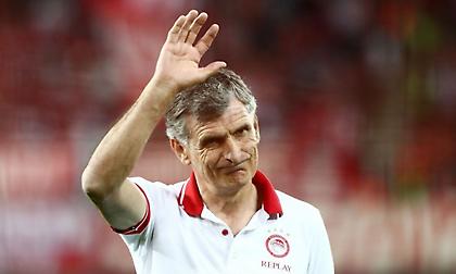 Αποθεώθηκε κατά την είσοδό του στον αγωνιστικό χώρο του «Γεώργιος Καραϊσκάκης» ο Μεντιλίμπαρ!