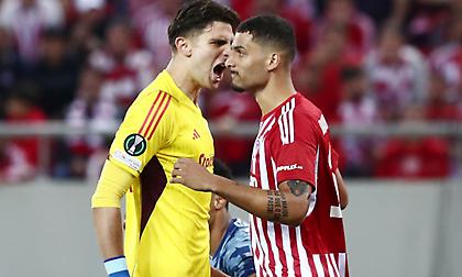 Σωτήρια επέμβαση του Κάρμο που πήρε την... μπουκιά μέσα από το στόμα του Γουότκινς!