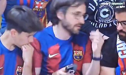 Διπλό ξενέρωμα: Οπαδοί της Μπαρτσελόνα στο ματς με τον Ολυμπιακό μαθαίνουν για την ανατροπή της Ρεάλ (video)