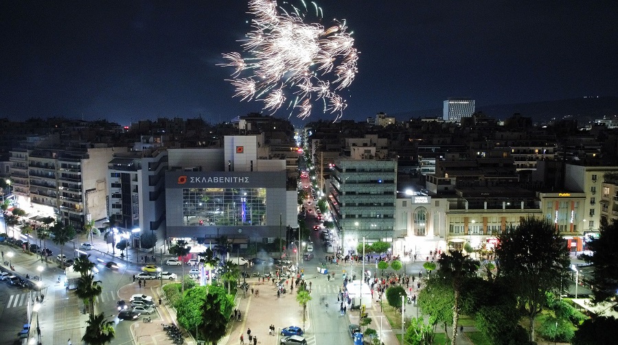 Ολυμπιακός: Τρέλα και έξαλλοι πανηγυρισμοί στο Πασαλιμάνι για την ιστορική πρόκριση