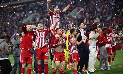 Συνεχάρησαν τον Ολυμπιακό ομάδες της Stoiximan Super League