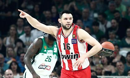 Tο όμορφο μήνυμα του Παπανικολάου για τη γιορτή της μητέρας: «Χρόνια πολλά μανουλίτσα μας»