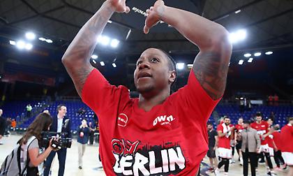 Ζέρβας: «Για αυτό υπάρχει διστακτικότητα στην ανανέωση του Κάαναν»