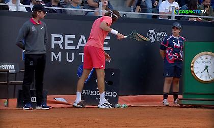 Έσπασε τη ρακέτα και μετά την χάρισε στο κοινό ο Τσιτσιπάς!