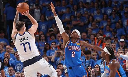 Πήραν το ντέρμπι με τους Θάντερ και το προβάδισμα οι Μάβερικς