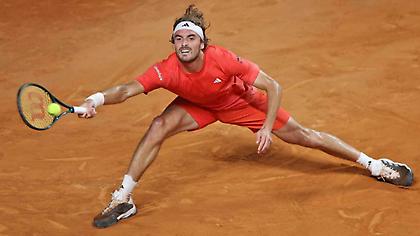 «Καθάρισε» τον Νόρι και πέταξε για τους «16» ο Τσιτσιπάς