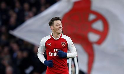 Εζίλ για Τότεναμ: «Αν δεν χάσετε σήμερα δεν θα κάνω ποτέ ξανά πλάκα μαζί σας!»